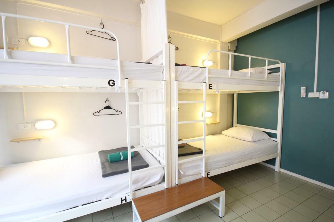 Need Sleep Hostel Bangkok Exterior photo
