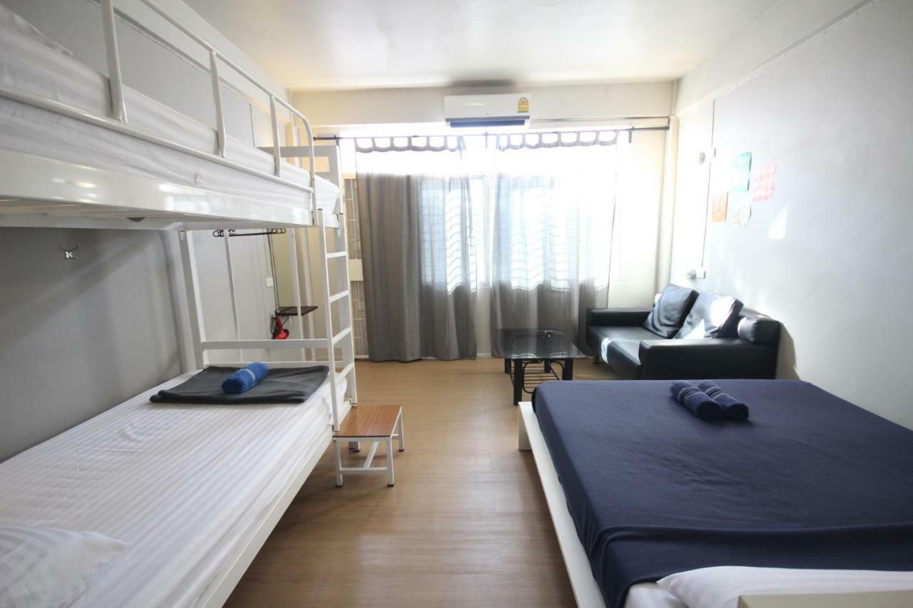 Need Sleep Hostel Bangkok Exterior photo