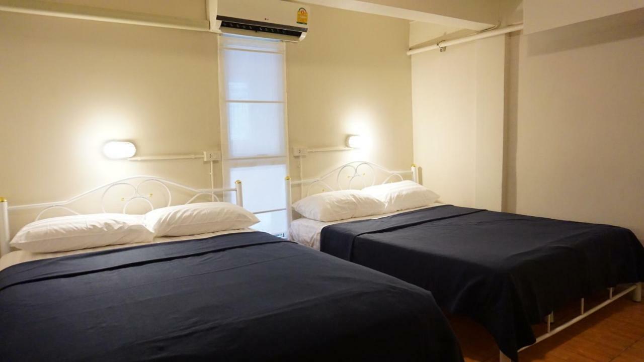 Need Sleep Hostel Bangkok Exterior photo