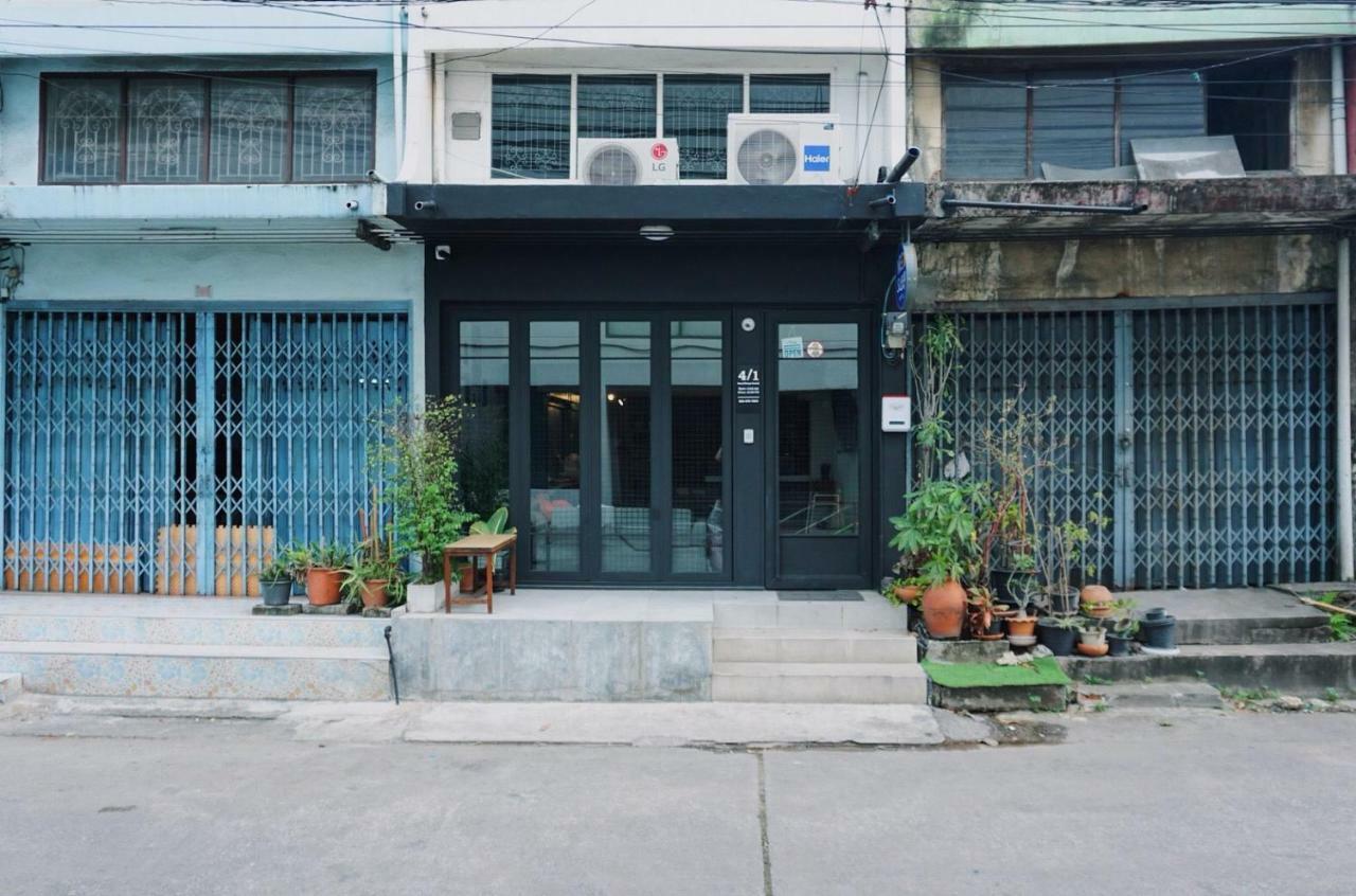 Need Sleep Hostel Bangkok Exterior photo